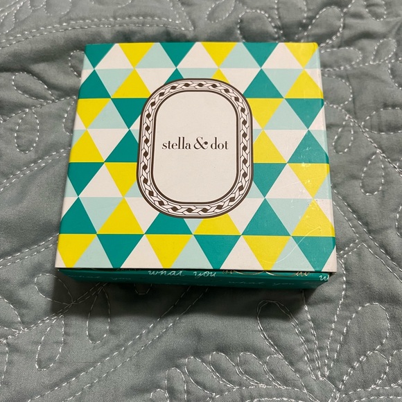 Stella & Dot Sefina Drop Earrings - Picture 3 of 4